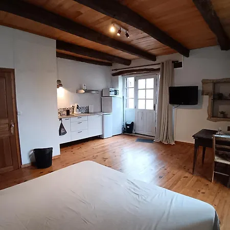Petit Paisible Au Coeur Du Village *